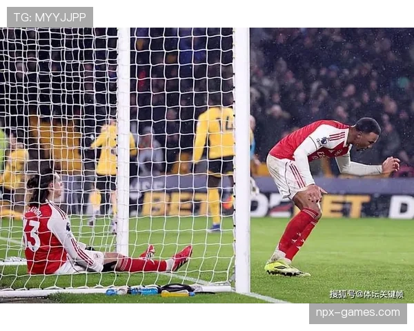 曼联关键比赛抗压能力不足,球队竞争表现与稳定性正面临考验 曼联关键比赛抗压能力不足,球队竞争表现与稳定性正面临考验