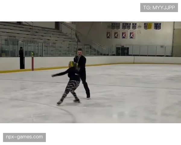 托尼娅·哈丁出门带着一股“不按套路来”的味道，这生活谁能理解？