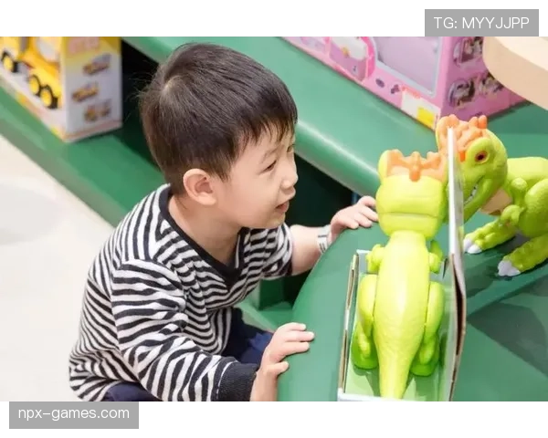 朱雪莹训练完直接拎爱马仕去吃下午茶？